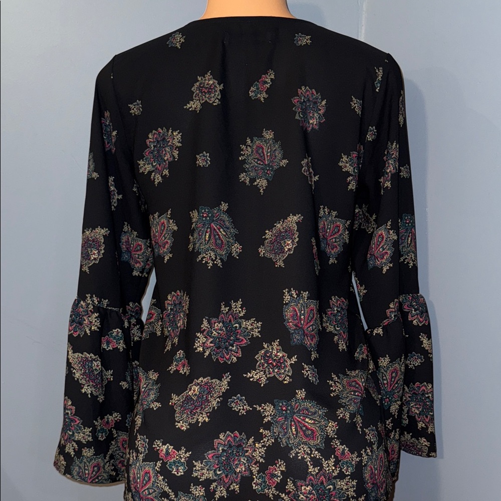 Abercrombie & Fitch Black Floral Lace-Up Blouse - Picture 5 of 6